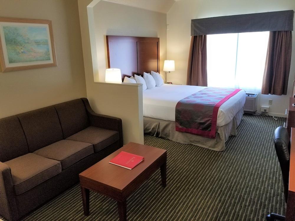 Hotel Ramada By Wyndham Bakersfield Esterno foto