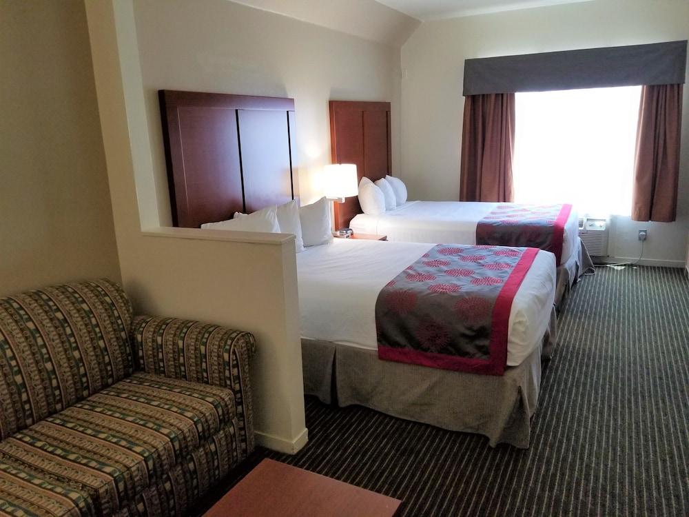 Hotel Ramada By Wyndham Bakersfield Esterno foto